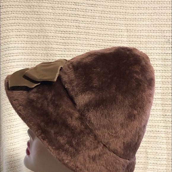 Vintage Ladies’ Brown 1920s Flapper Cloche Hat - Picture 4 of 7